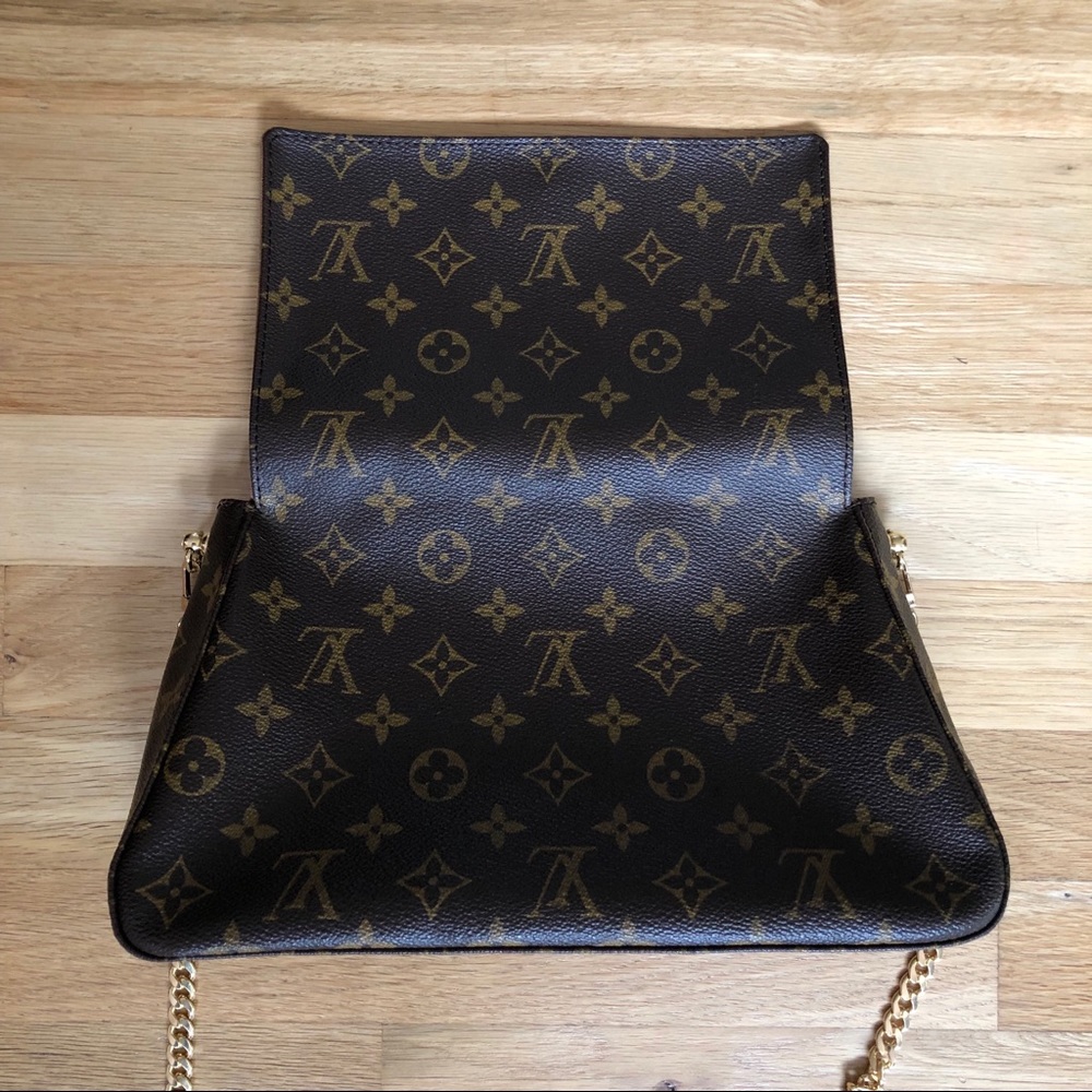 🚫SOLD🚫Louis Vuitton Mini Looping - Picture 4 of 8